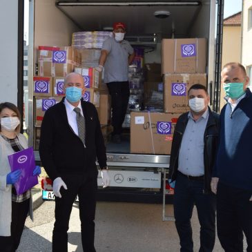 Violeta donirala respirator i zaštitnu opremu Univerzitetskom kliničkom centru Tuzla