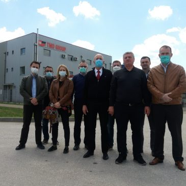Delegaciji UKC Tuzla kompanija TMD Group prezentovala prvi BH prototip respiratora