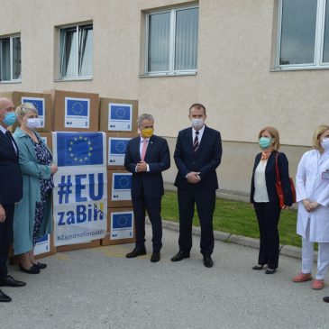 EU Ambassador Sattler delivers protective equipment for the University Clinical Center Tuzla