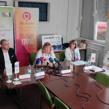 Klinici za dječije bolesti UKC Tuzla uručen dijalizni aparat