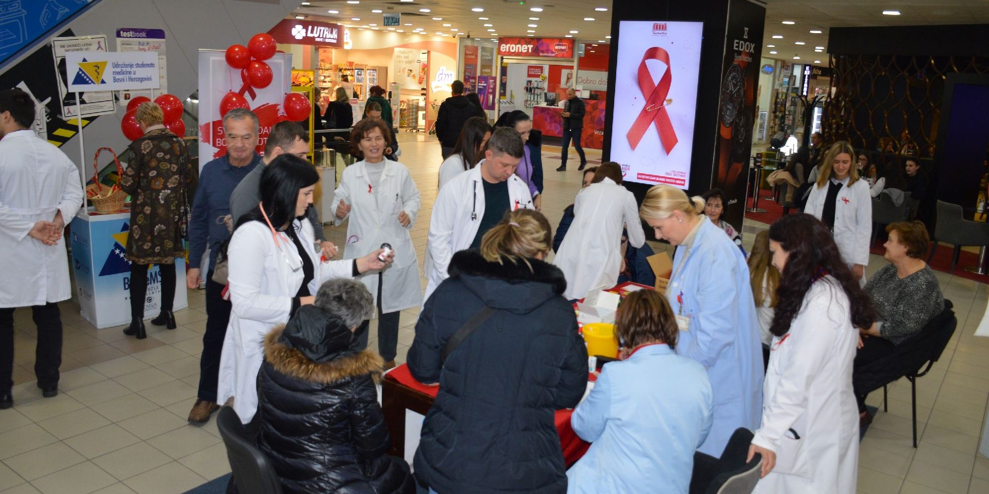 HIV 2022112