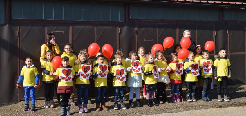 “PIPOL” and “Aladin” visited little patients at the Department of Hematology and Oncology