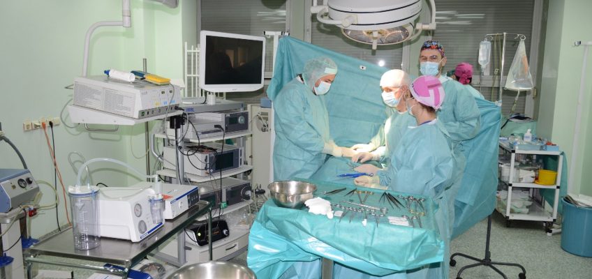 U UKC Tuzla uspješno izvedena srodnička transplantacija bubrega