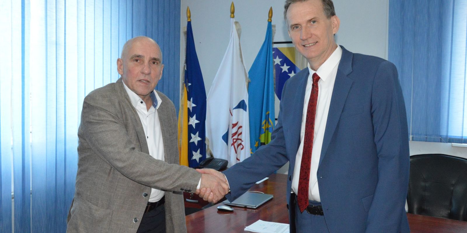 IMG-125850388655f3ee732c21b6a4f62ed7-V